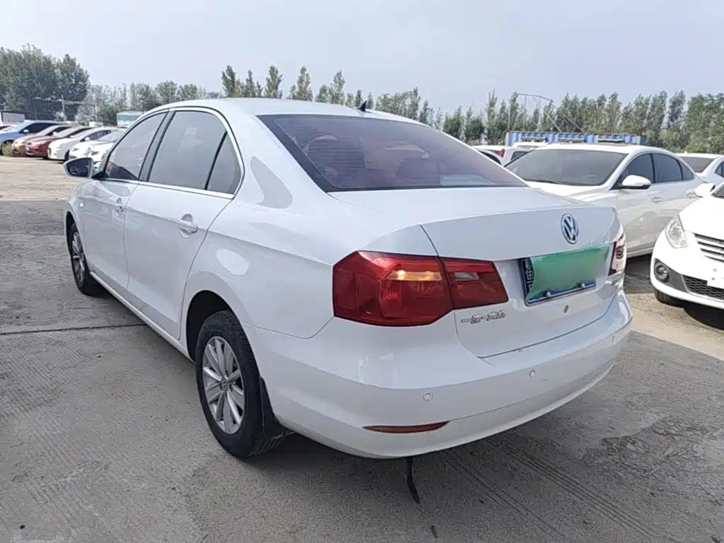 Volkswagen Jetta — миниатюра 5