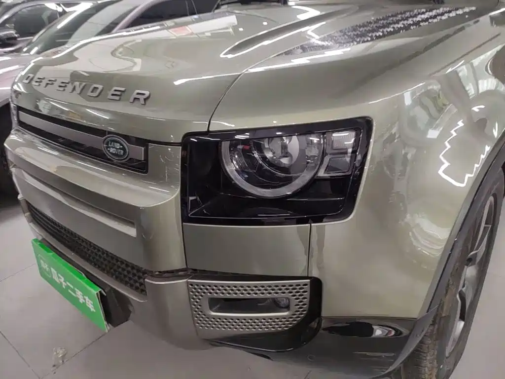 Land Rover Defender — миниатюра 24