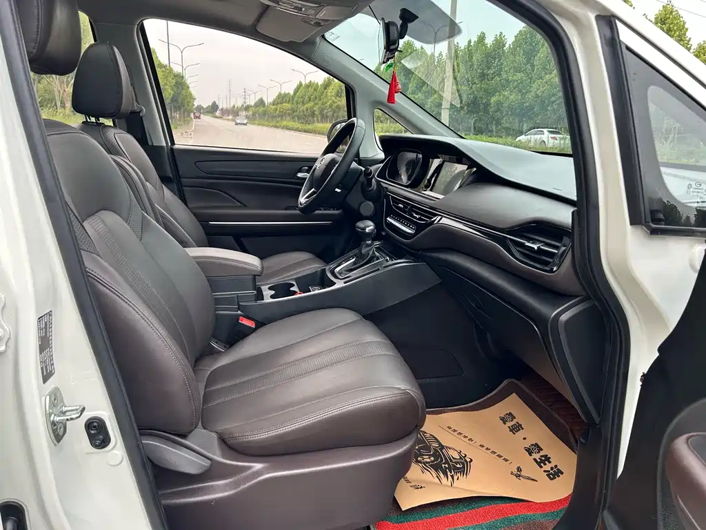 GAC Motor Trumpchi M6 — миниатюра 9