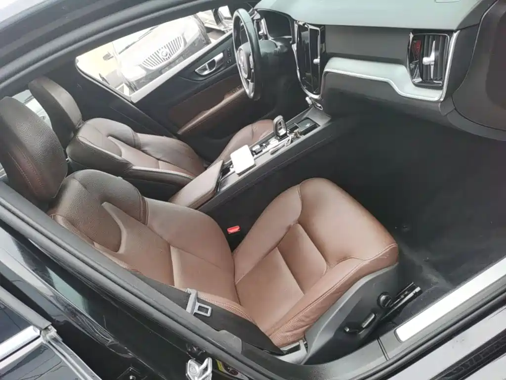 Volvo S60 — миниатюра 25