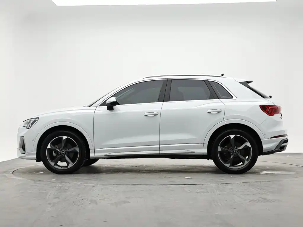 Audi Q3 — миниатюра 6