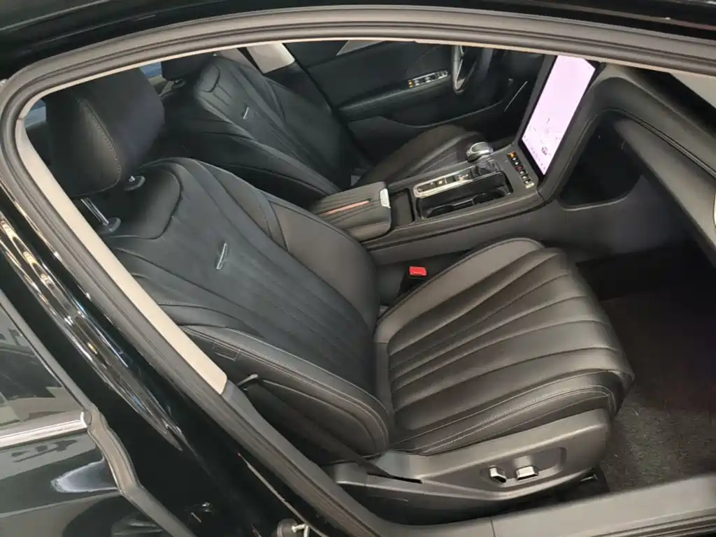 Hongqi Hongqi H5 — миниатюра 25