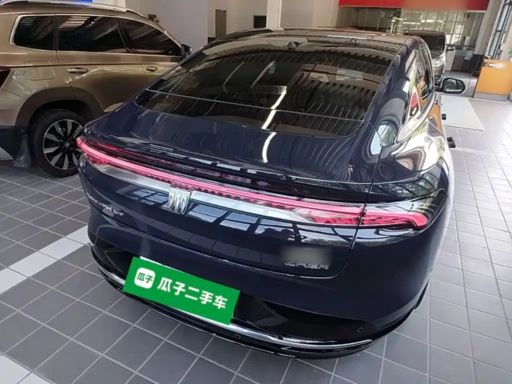 Buick L7