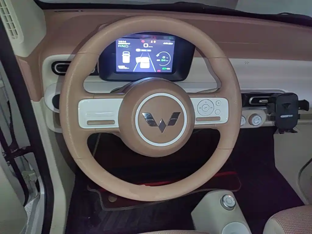 Wuling MINIEV — миниатюра 11