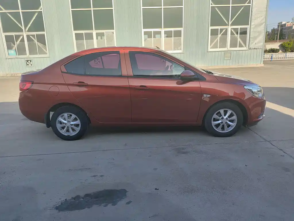 Chevrolet Sail 2015 3 1.5L MT