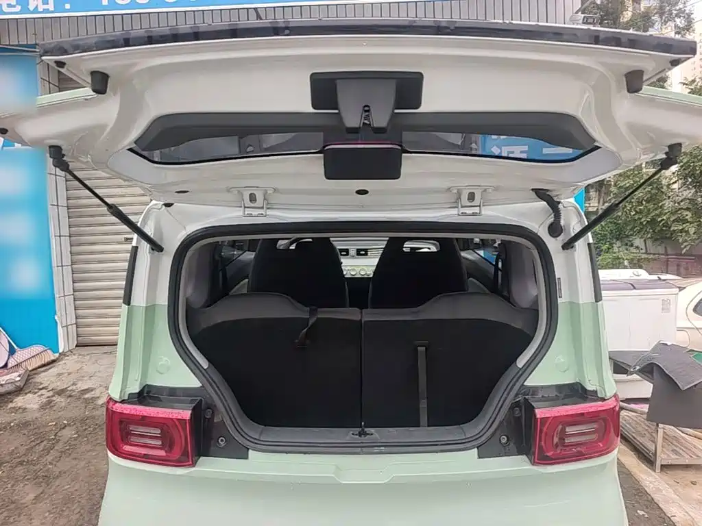 Wuling MINIEV — миниатюра 19