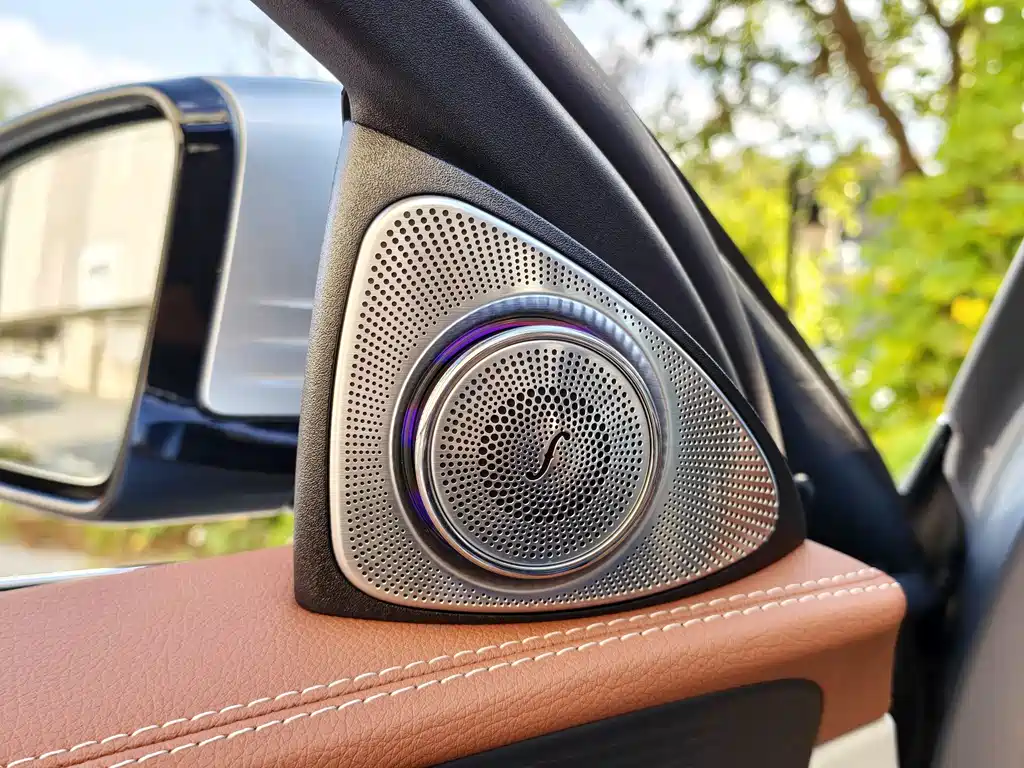 Mercedes-Benz E-Class — миниатюра 5