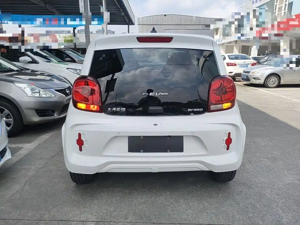 Roewe Clever — миниатюра 6