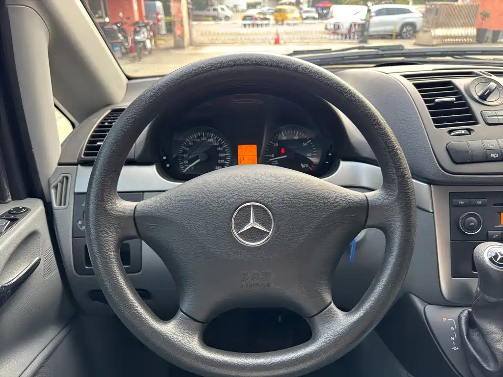Mercedes-Benz Vito — миниатюра 22
