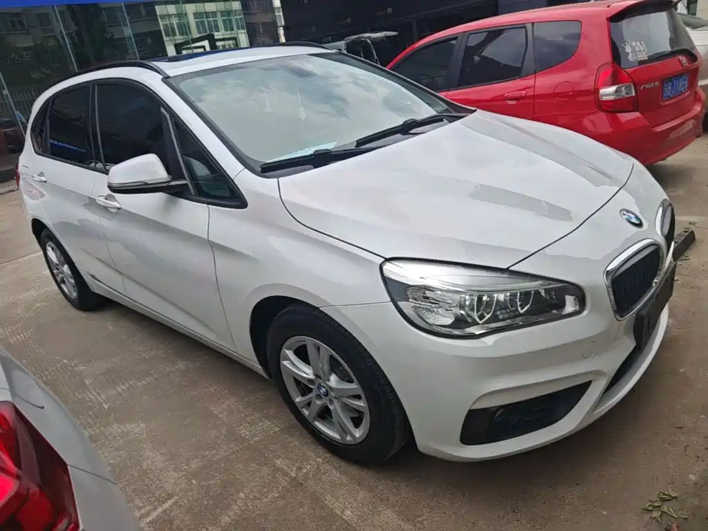BMW 2 Series Active Tourer — миниатюра 4