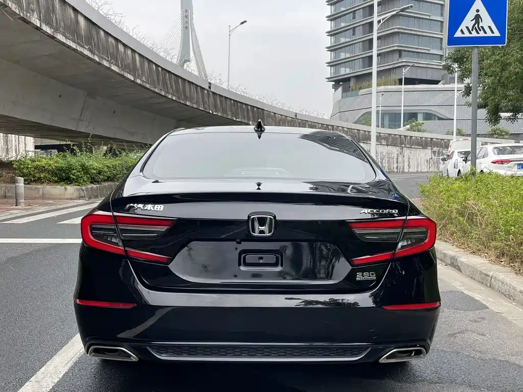 Honda Accord — миниатюра 8