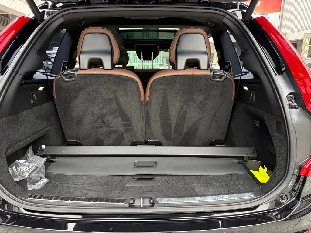 Volvo XC90 — миниатюра 28