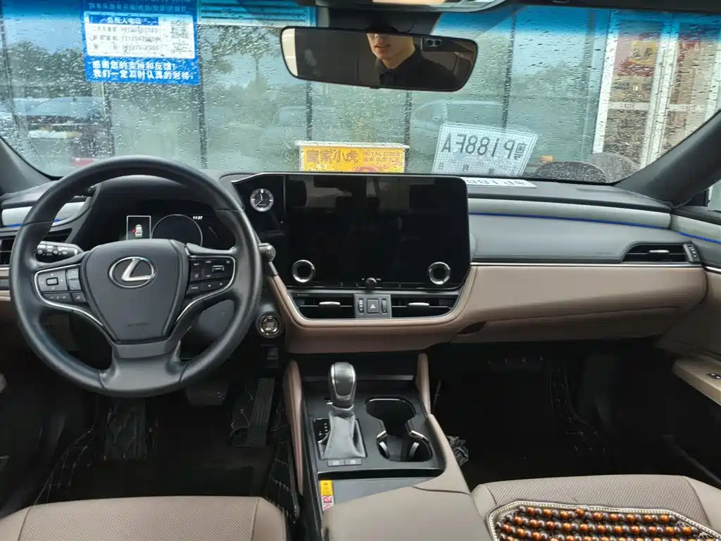 Lexus ES — миниатюра 6