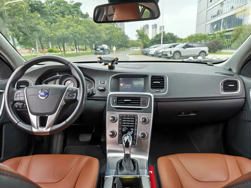 Volvo S60 — миниатюра 4