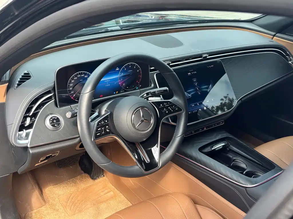 Mercedes-Benz E-Class (Import) — миниатюра 7