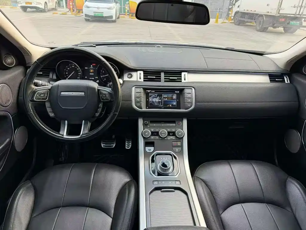 Land Rover Evoque — миниатюра 6