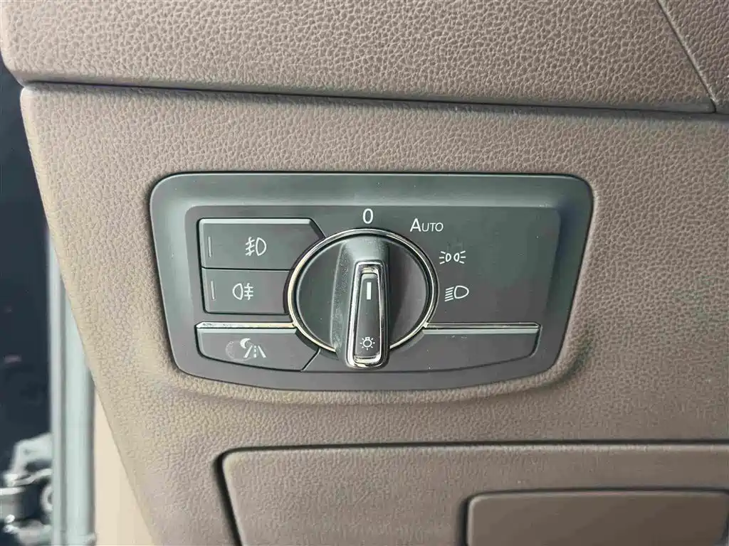Volkswagen Phideon — миниатюра 19