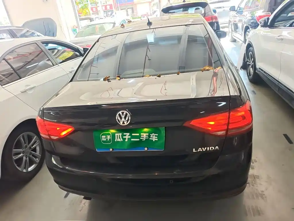 Volkswagen Lavida — миниатюра 6