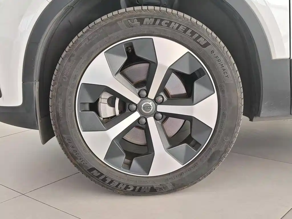 Volvo XC40 — миниатюра 6