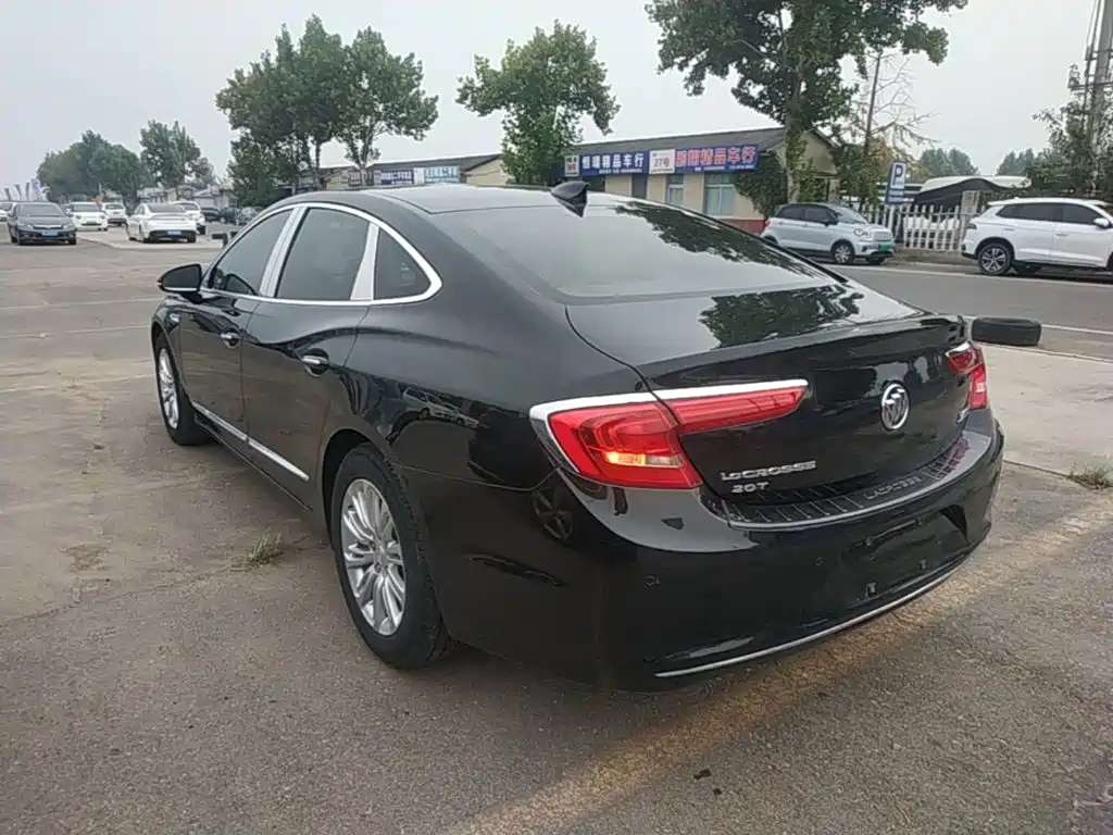 Buick LaCrosse — миниатюра 5