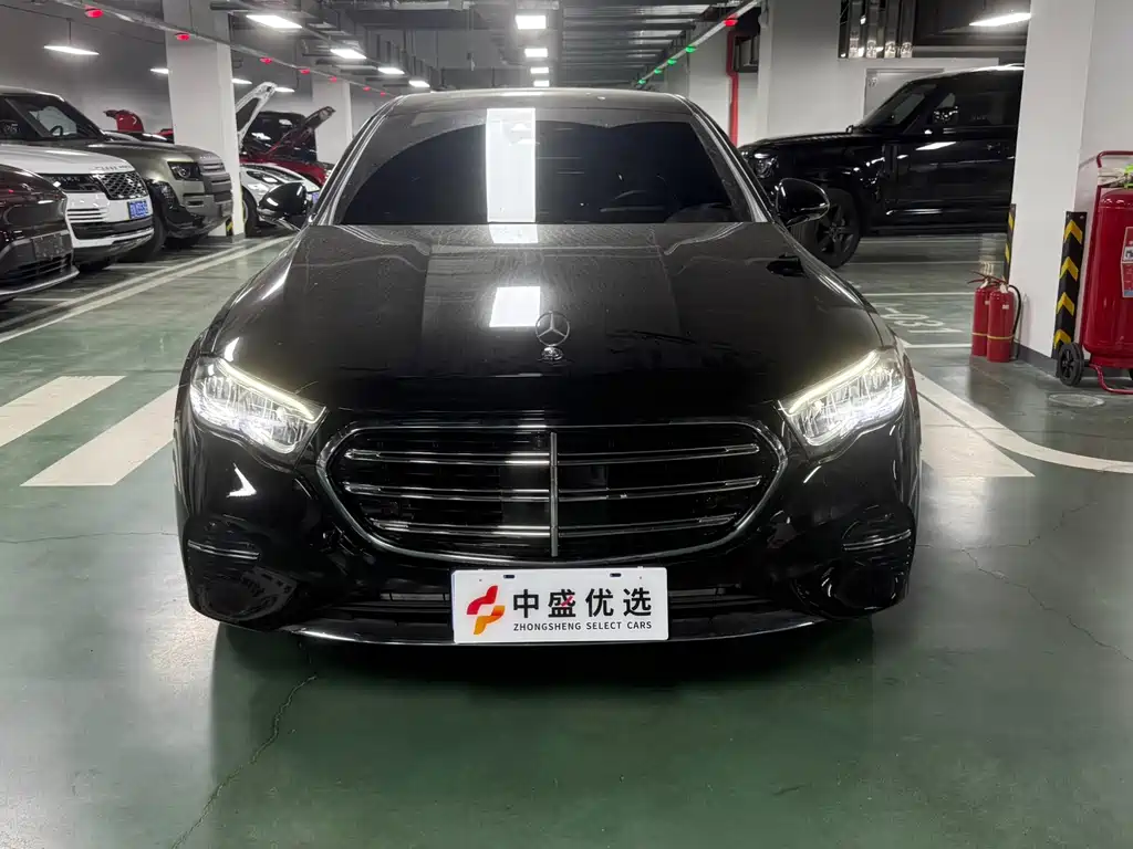 Mercedes-Benz E-Class — миниатюра 2