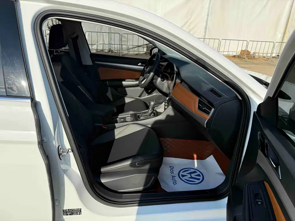 Volkswagen Bora — миниатюра 4