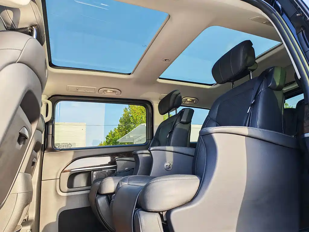 Mercedes-Benz V-Class — миниатюра 5