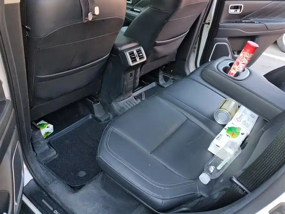 Mitsubishi Outlander — миниатюра 11