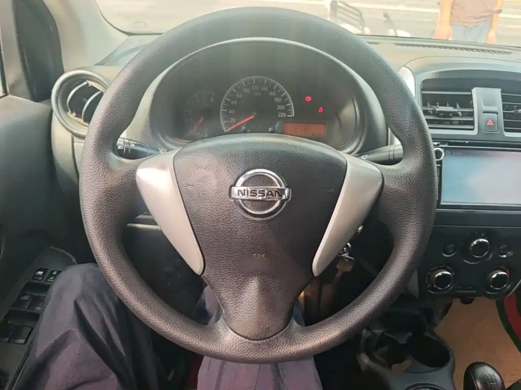 Nissan Sunny — миниатюра 11