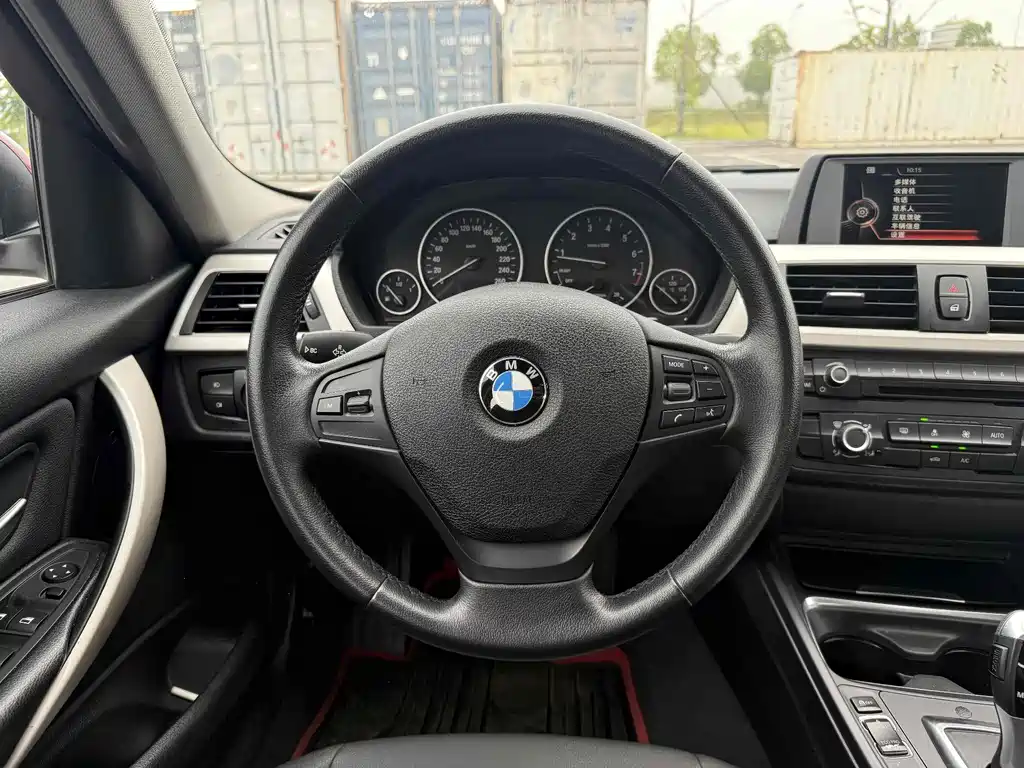 BMW 3 Series — миниатюра 8