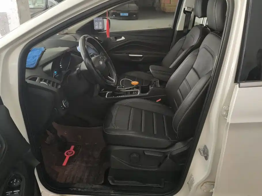 Ford Kuga — миниатюра 9