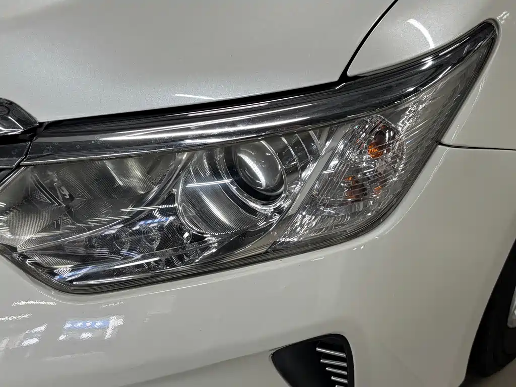 Toyota Camry — миниатюра 7