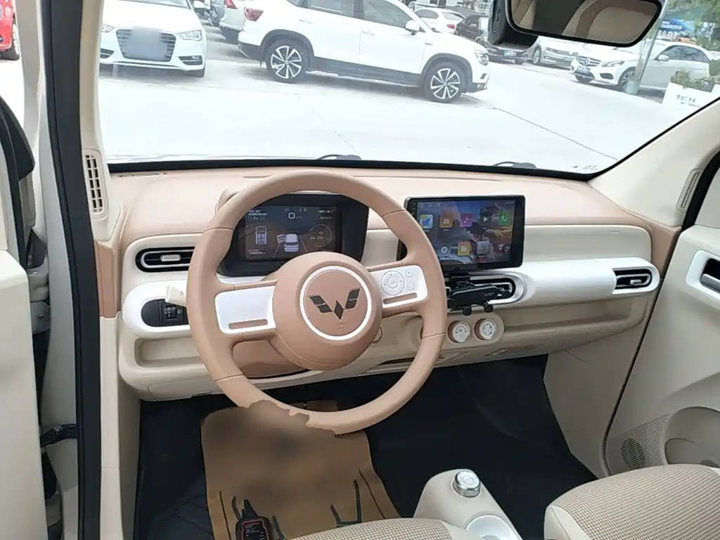 Wuling MINIEV — миниатюра 10
