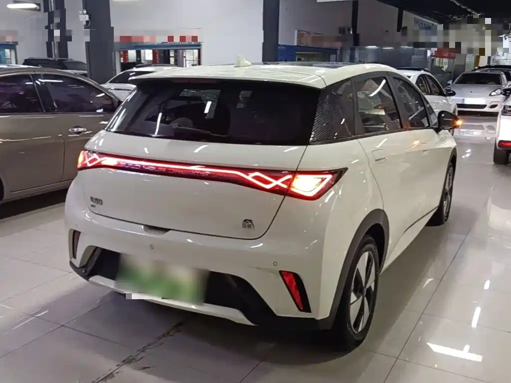 BYD Dolphin — миниатюра 7