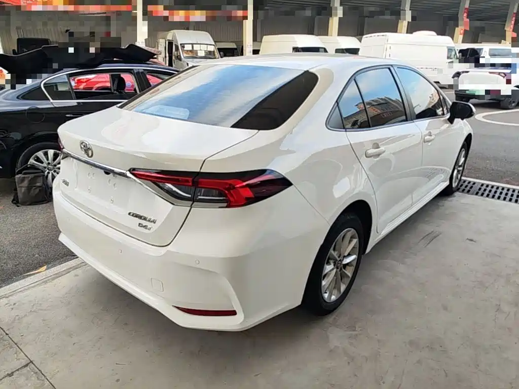Toyota Corolla — миниатюра 7