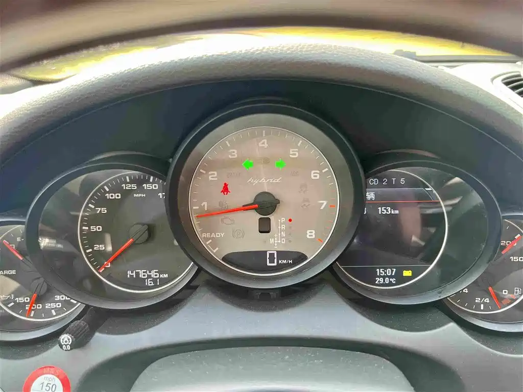 Porsche Cayenne — миниатюра 14