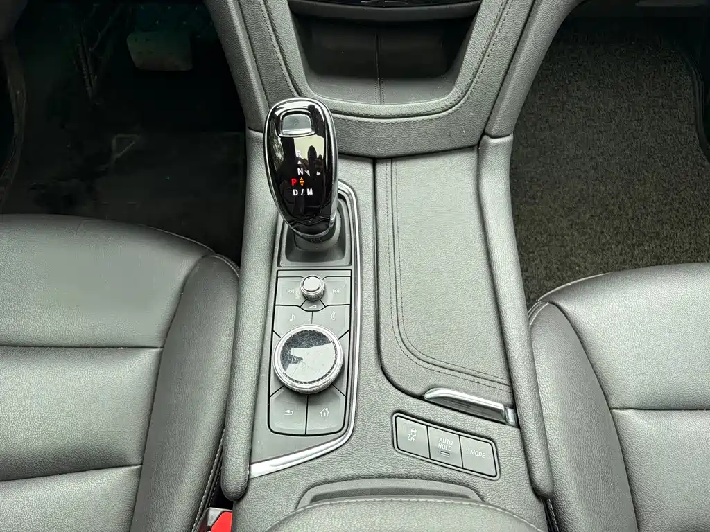 Cadillac XT5 — миниатюра 16