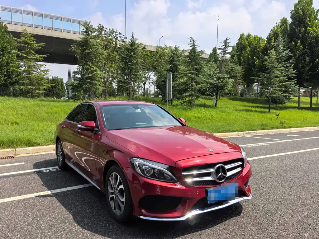 Mercedes-Benz C-Class — миниатюра 3