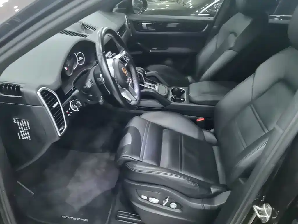 Porsche Cayenne — миниатюра 15
