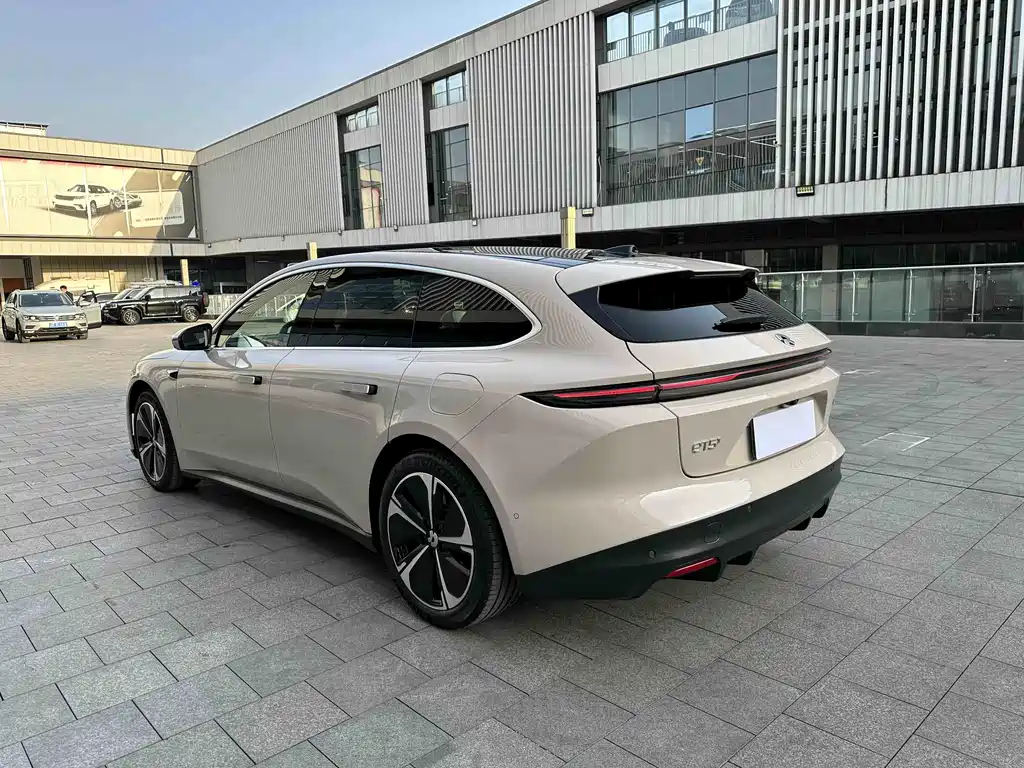 NIO NIO ET5T