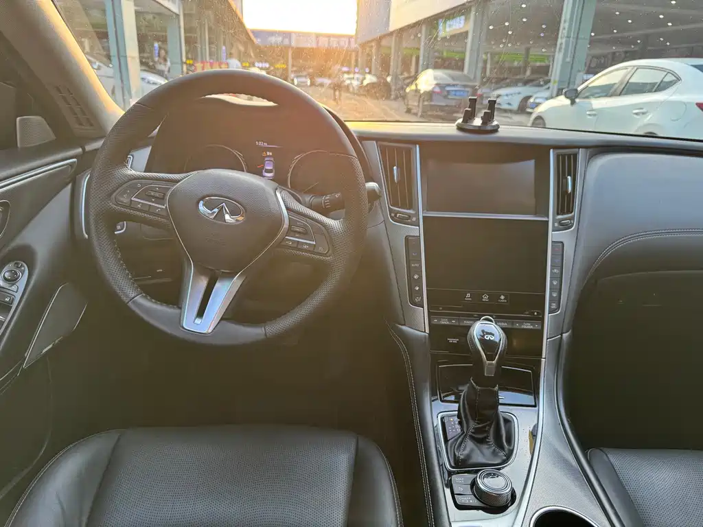 Infiniti Q50L — миниатюра 5