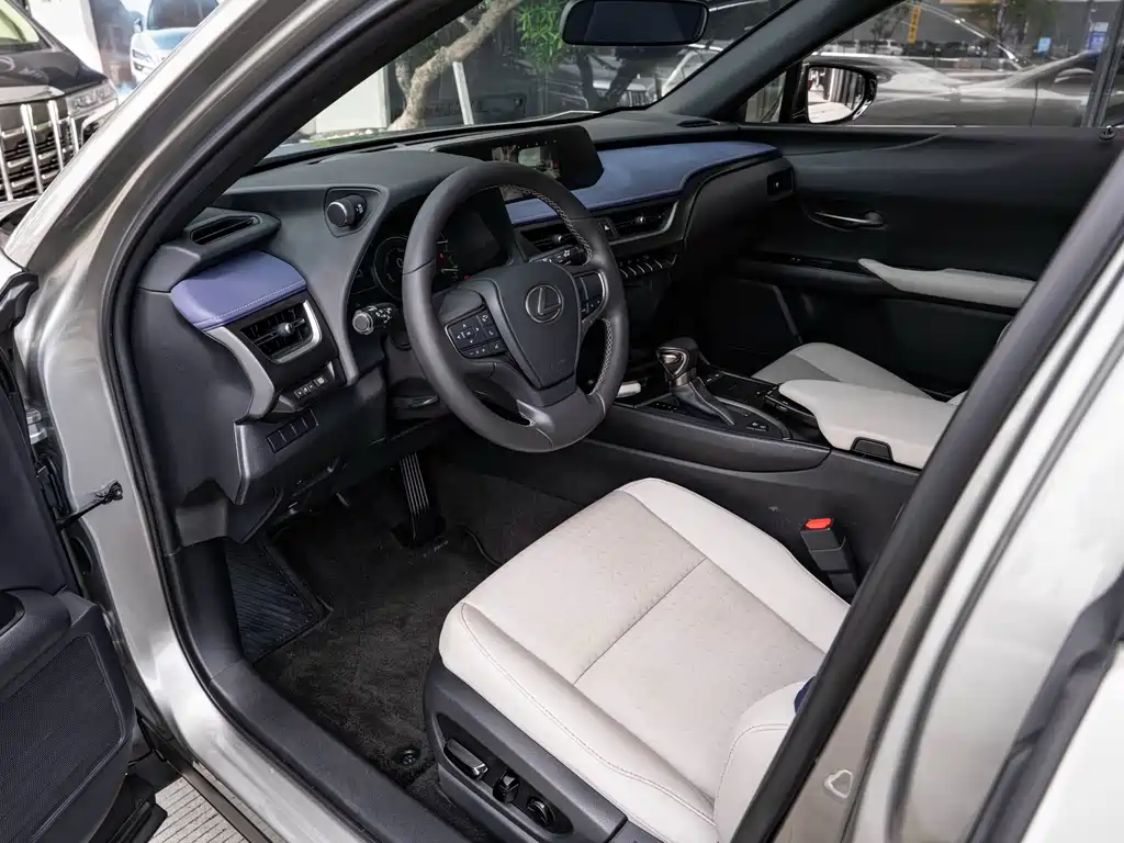 Lexus UX 2020 260h