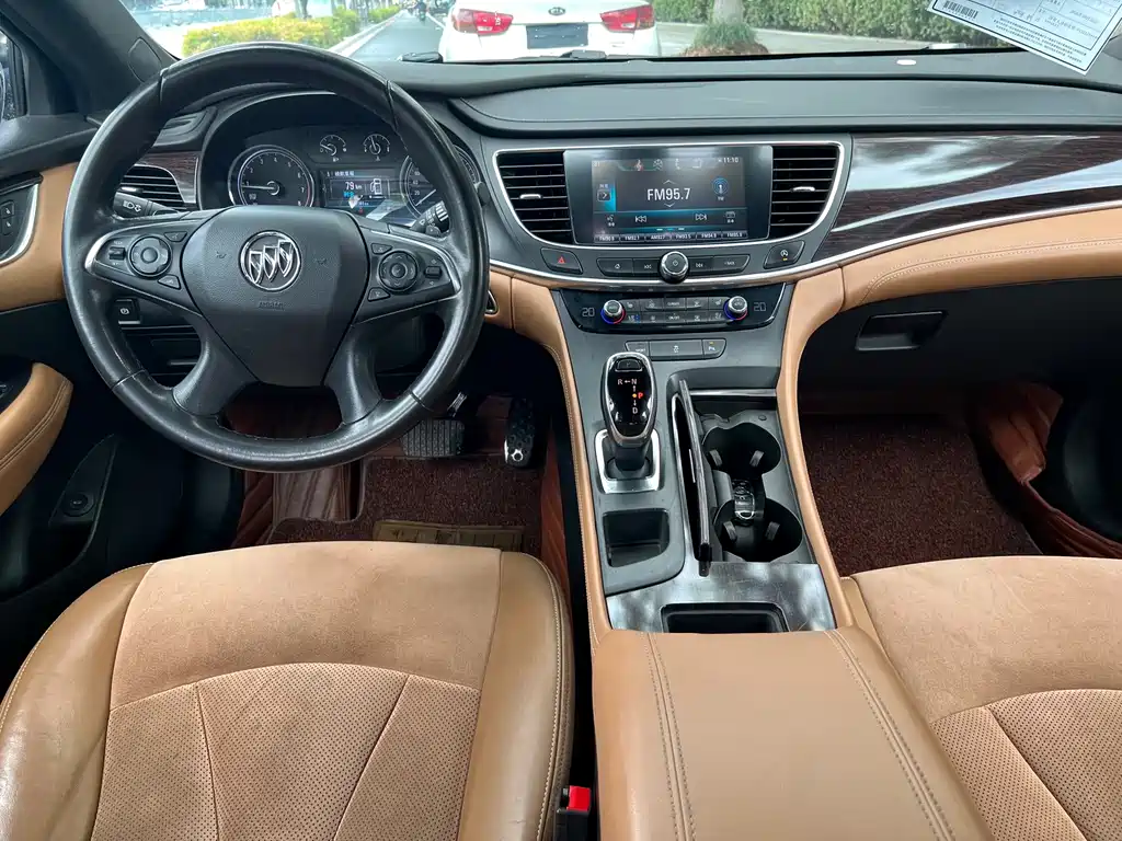 Buick LaCrosse — миниатюра 11