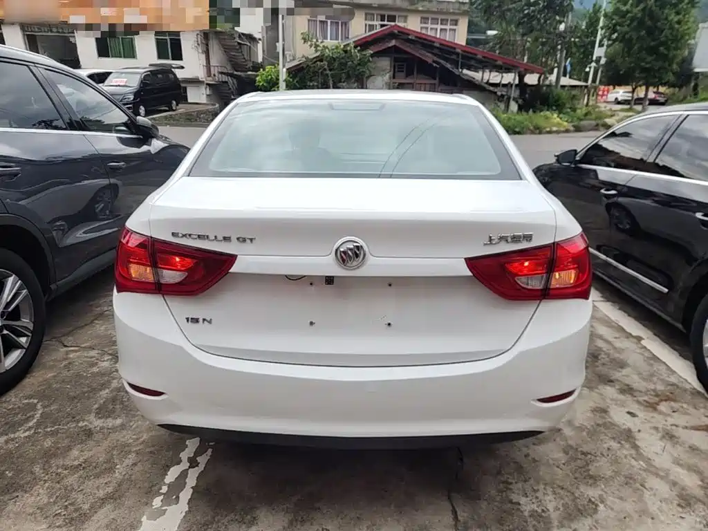 Buick Excelle — миниатюра 6