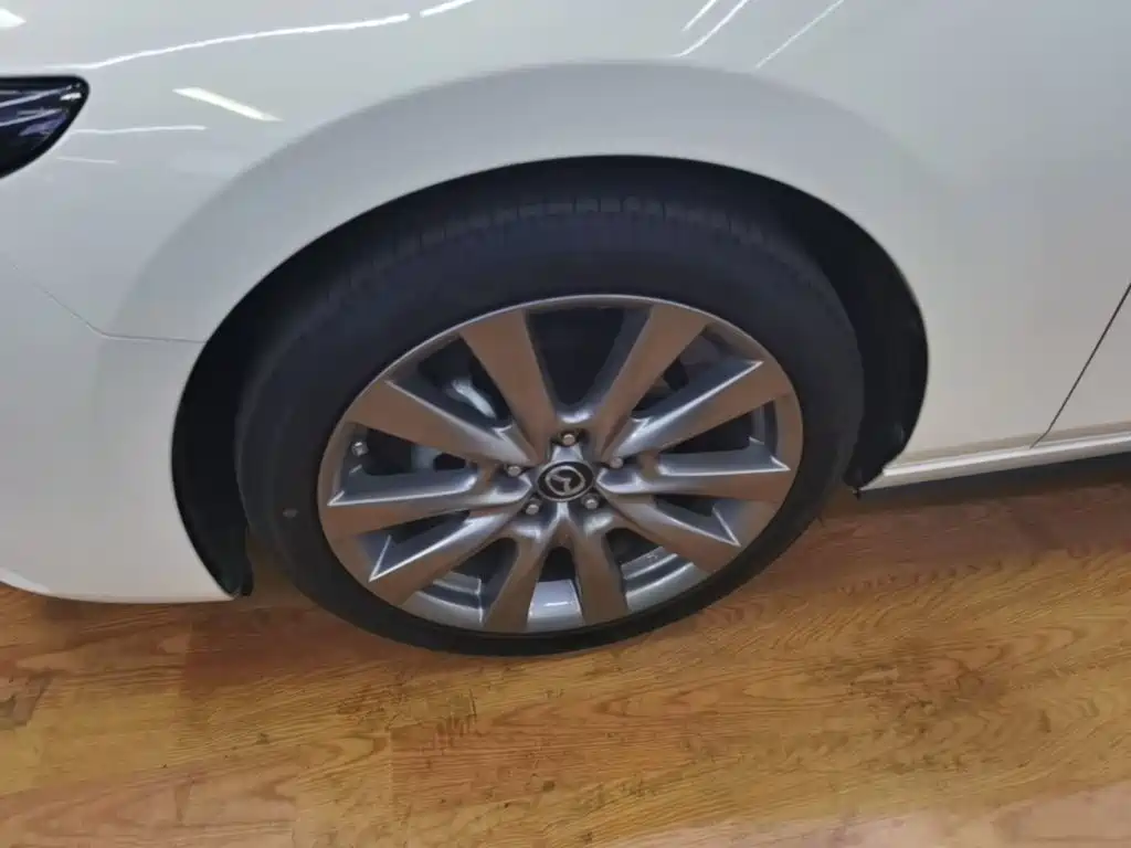 Mazda 3 Axela — миниатюра 23