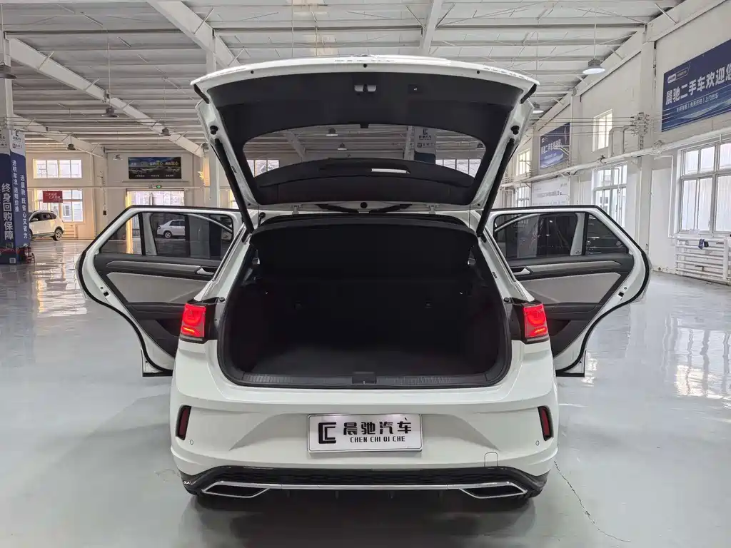 Volkswagen T-Roc — миниатюра 16
