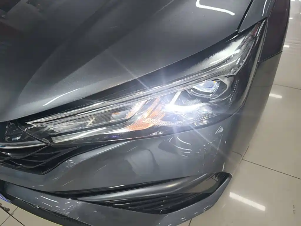 Roewe i5 — миниатюра 24