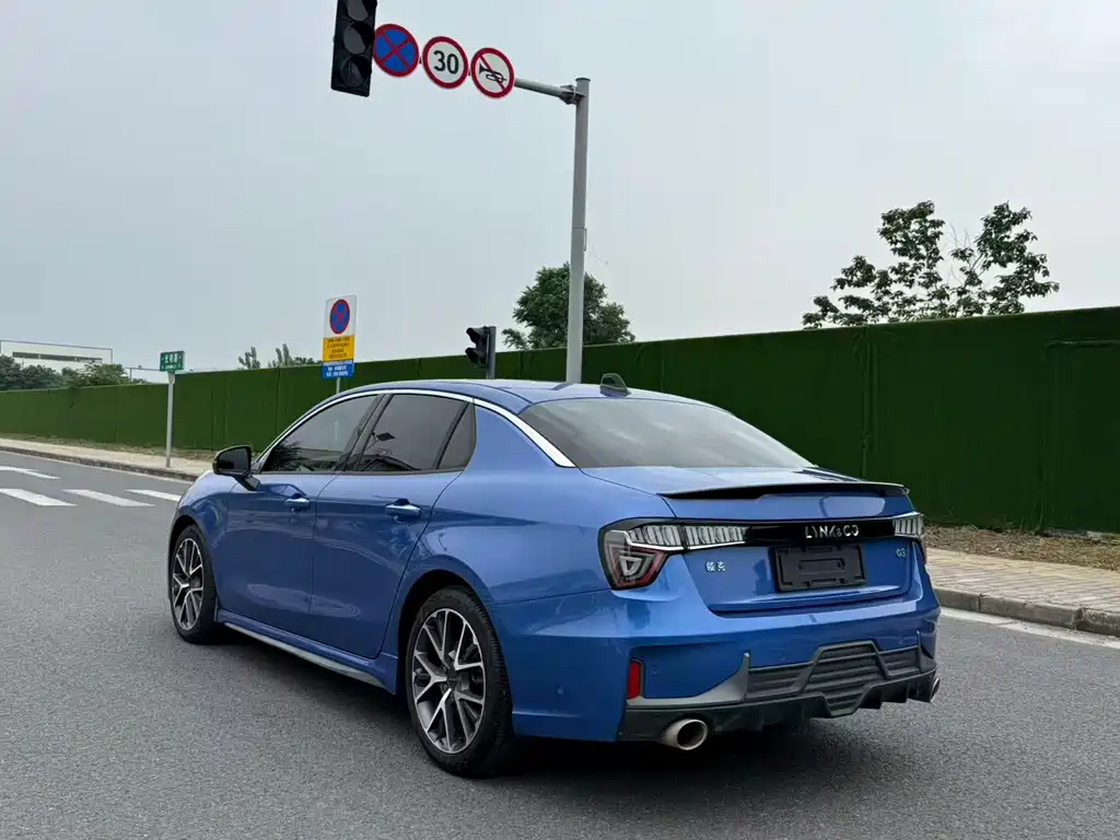 Lynk & Co 03 — миниатюра 6