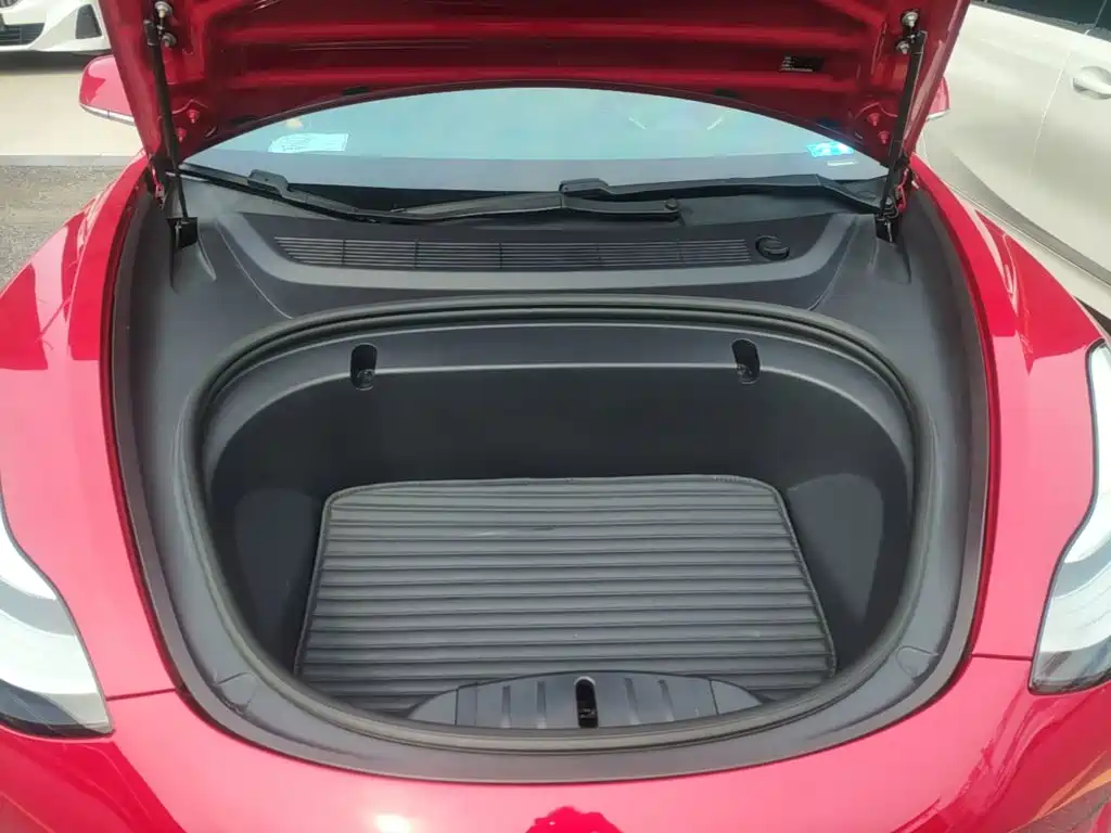 Tesla Model 3 — миниатюра 20