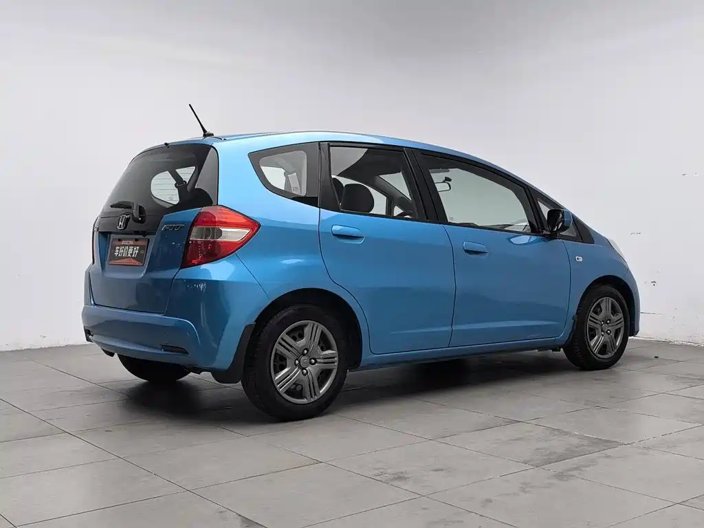 Honda Fit — миниатюра 2